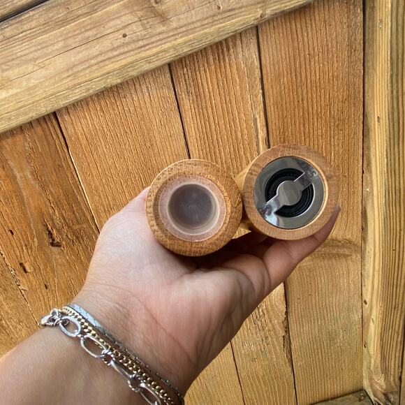 Vintage Wooden Salt & Pepper - Picture 2 of 3